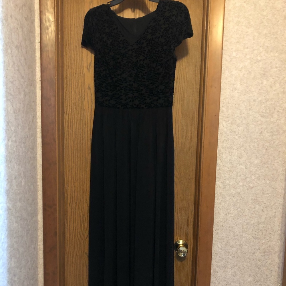 Long black chorus dress